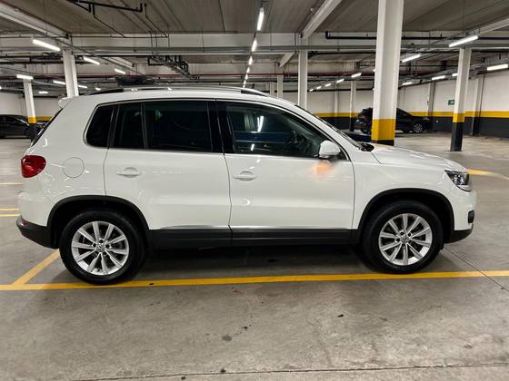 VOLKSWAGEN TIGUAN 2.0 TSI 16V TURBO GASOLINA 4P TIPTRONIC VOLKSWAGEN TIGUAN 2.0 TSI 16V TURBO GASOLINA 4P TIPTRONIC